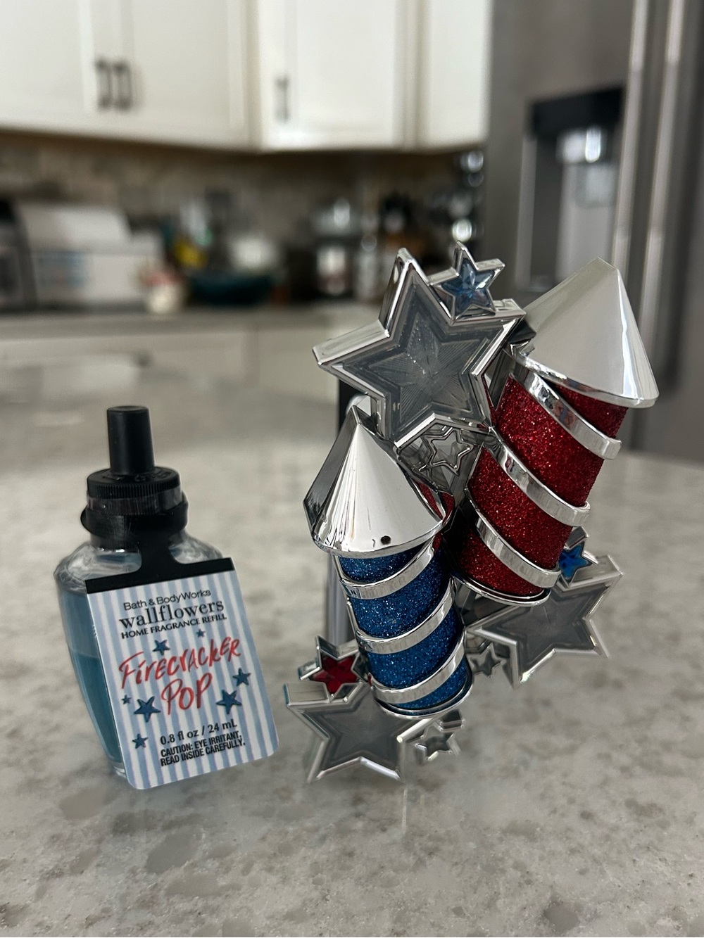 “New” Bath&Body Works Patriotic Firecracker Projector Wallflower Plug-In &refill